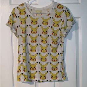 Pikachu faces, tee